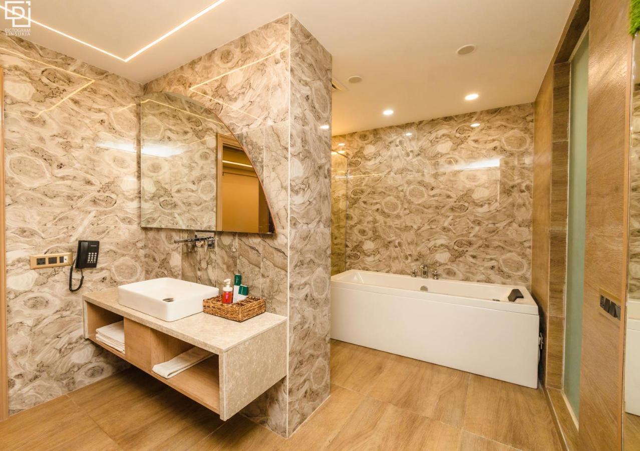 Hotel Mirana , Tinsukia Dış mekan fotoğraf