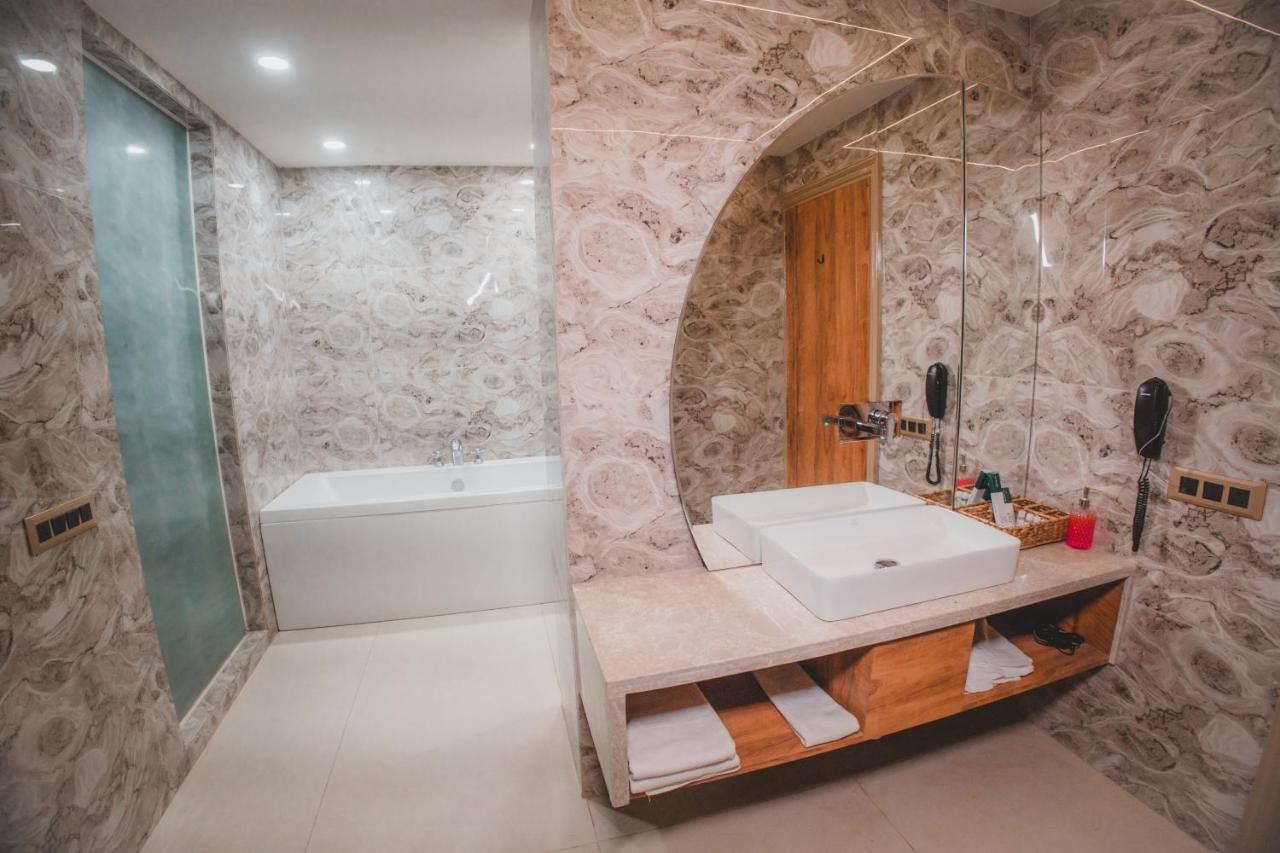 Hotel Mirana , Tinsukia Dış mekan fotoğraf